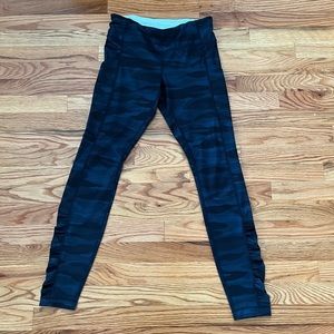 Lululemon fast and free running tights size 6 navy camp print